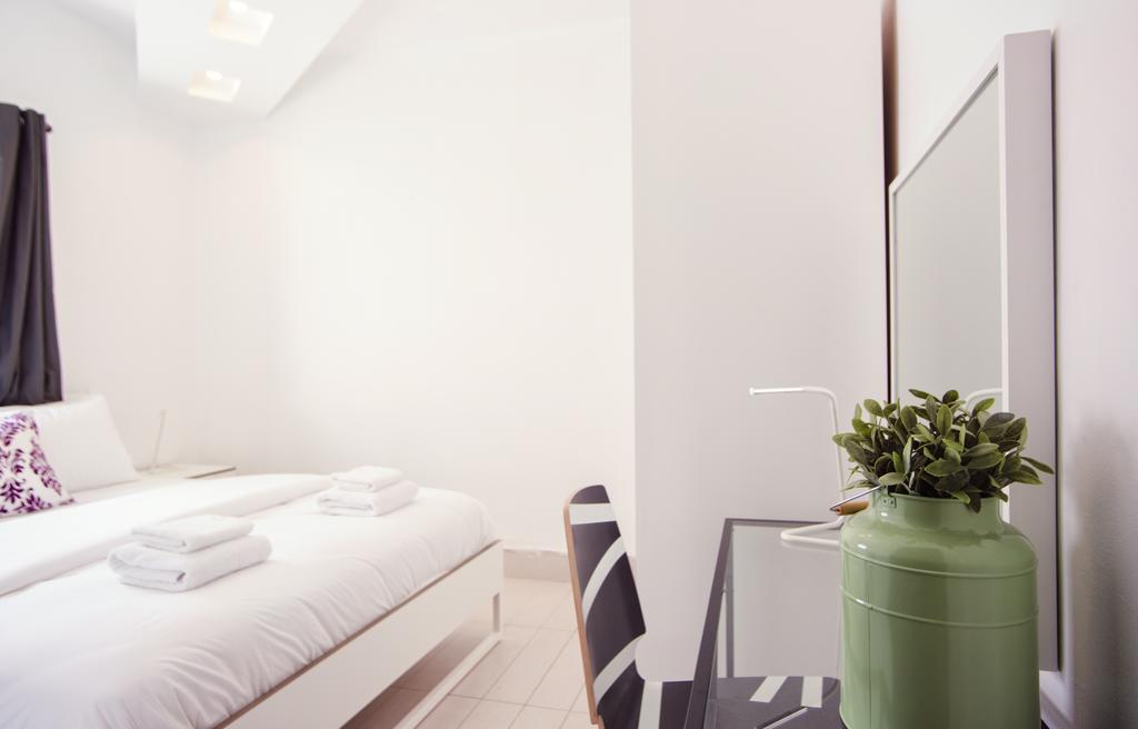 Shenkin Vilmar Apartments Тель-Авив Номер фото